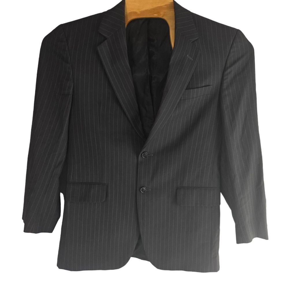Jos. A. Bank Mens 39R Charcoal Gray Pinstripe 100% Wool Two-Button Blazer - Picture 3 of 6